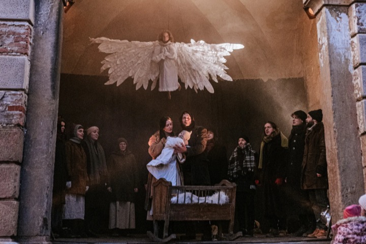 Autobusem z Broumova - DIVOVÁNOCE V LODŽII 