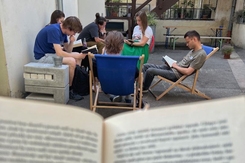 Meet&Read