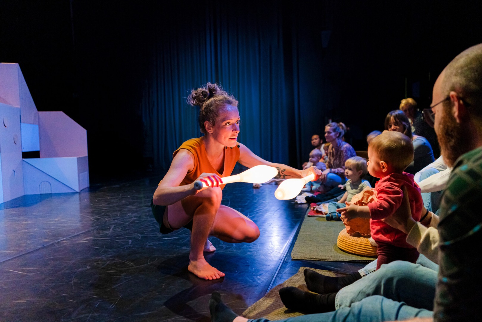 Emilie Weiss CircusTheatre: Be kind