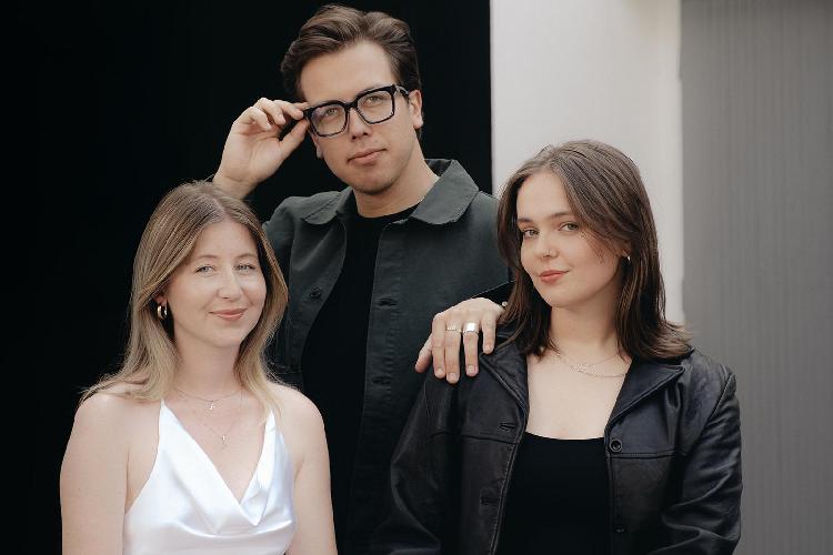 Arts Podcast ŽIVĚ - Letní podcastová scéna 2025